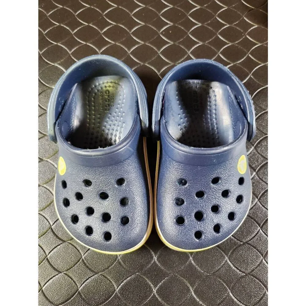 Size 4 Crocs and Wonder Nation Moccasins #A18